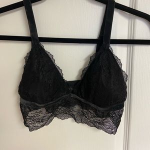 2 for 20 Victoria Secret black Bralette L